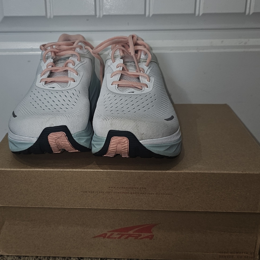 Altra Women's White and Pink Running Shoes - Picture 2 of 6